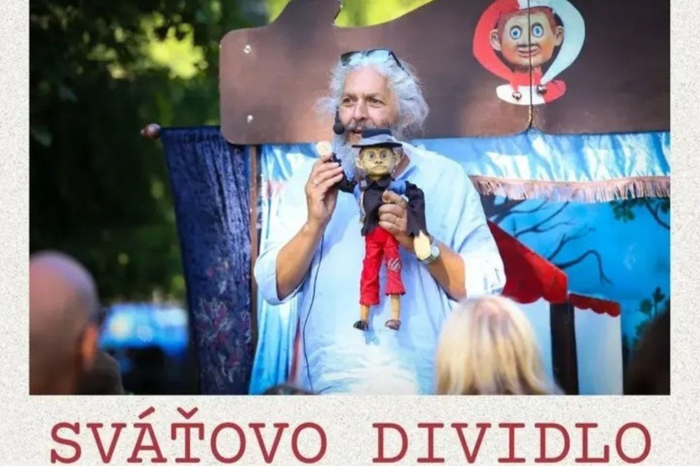 O pyšné noční košilce